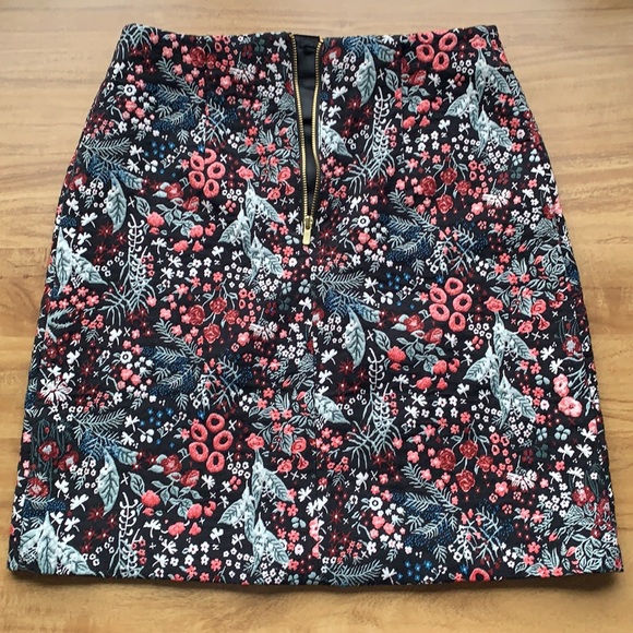 H&M Zip-up skirt - Picture 2 of 3